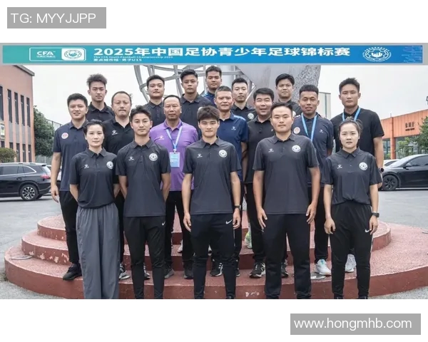 足球明星亲历中国足球发展之路的探索与思考